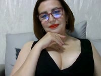 i m super positive woman who knows what mans like i love to share my personality with others,i m intaligent and know how to be interesting to you my dear frind