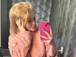 cam slut video chat ElizabethCamaro