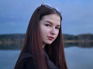naked webcamgirl photo ChiekoLona