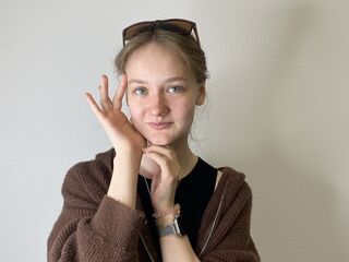 fingering GwendolynBucey