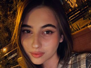 real live cam pic LeiaFrost