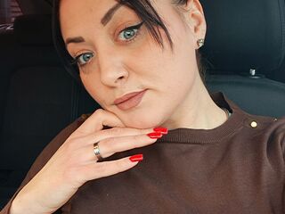 closeup web cam NorahBlanka