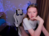 Hi, nice to meet you! I love a beautiful atmosphere, passionate glances, and energy that can be felt even through a screen. I