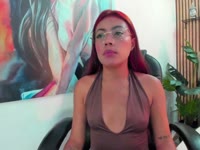 I am a subtle mixture between sweetness and desire. My voice has the softness of a whisper that wraps you, and my laugh, that naughty touch that awakens curiosity. I like to cause delicacy, with looks that say more than they call, and gestures that suggest without hurry.