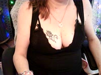 Ben een Ondeugende , Geile Bi-meid die verslaafd is aan lekkere sex! Krijg je er ook niet genoeg van en wil je lekker komen spuiten , wacht dan niet langer en kom lekker met me geilen.