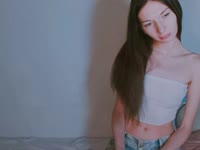 I am a sweet pretty girl, I love positive , watch cartoons and have fun :)