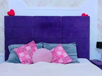 I keep a little mystery with the mask, but I’m very open when it comes to conversation.
Come say hi, get to know me, and let’s enjoy some fun moments together