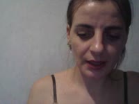 I am a very beautiful and responsive girl with a secret inside... Slim and thin, I think there are men who like that...