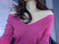 I am a gentle woman who loves to be loved.
Love nice and courteous men who know treat a LAdy.
I will learn much more about you to compose an unique experience with you in my show.