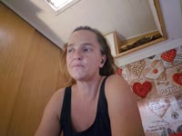 Een stralende dame die aan jou graag de vibe van de zon mee geeft... Nieuwsgierig geworden? kom gerust bij me langs!