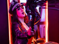 camgirl bdsm cam CleodoraNoir