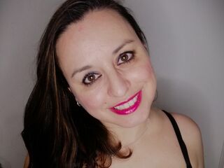 webcamgirl chat room AdelaAlbaNatural