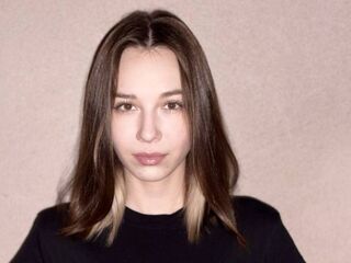 nude cam photo ArtieOuinones