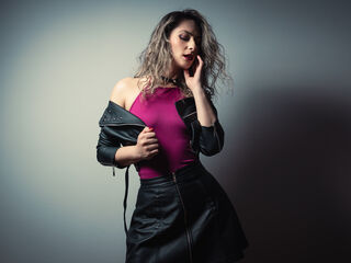 camgirl masturbating with sextoy AryTorres