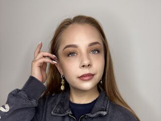 naked webcam girl video CaseySalizar