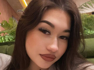 topless cam girl CiaraAncar