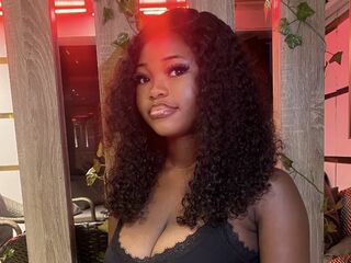 hot camslut CreamieNelly