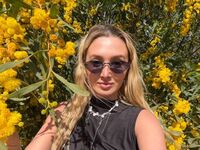 naked cam girl masturbating with dildo DelaineClowerd