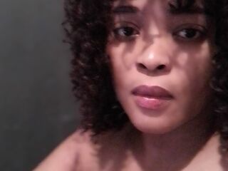 voyeur webcam DelicateDiamond