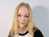 closeup web cam KamiMellema