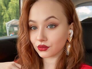 girl shaving pussy LatiaEld