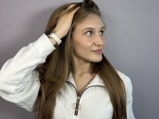 camgirl shaving pussy LatrinaBrounson