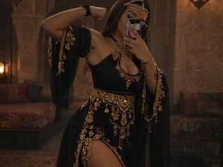 camgirl masturbating PerlaZoey