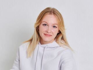 naked girl with webcam masturbating with vibrator RhonaBrechtel