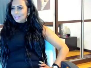 free live cam chat RoxanaCara