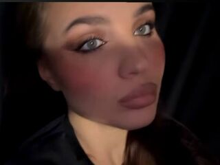 live cam show SeemaRedhouse