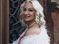 camwhore fingering shaved pussy WilsonAvery